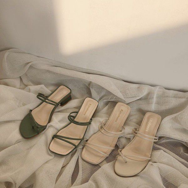2020 summer new Korean version thick heel slippers women's fashion one word small belt toe set two wear middle heel sandals wholesale
