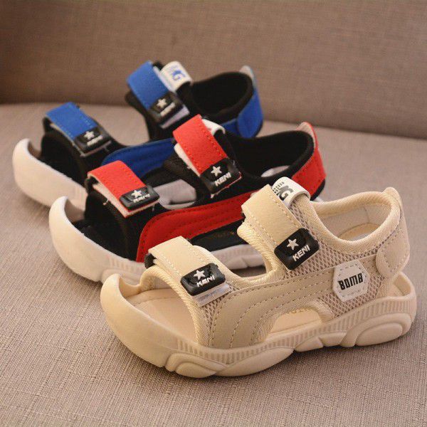 A new generation of 2020 summer children's shoes boy's soft bottom beach shoes boy's Baotou kickproof sandals