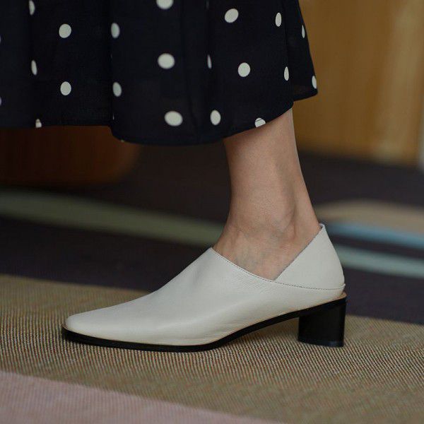 Single shoe with full leather inside and outside, thick heels, square toe, deep mouth, Korean version, retro versatile, and soft leather for both wear 