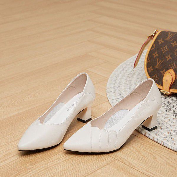 Pointed genuine leather high heels, women's thick heels, autumn new black leather shoes, women's shoes 