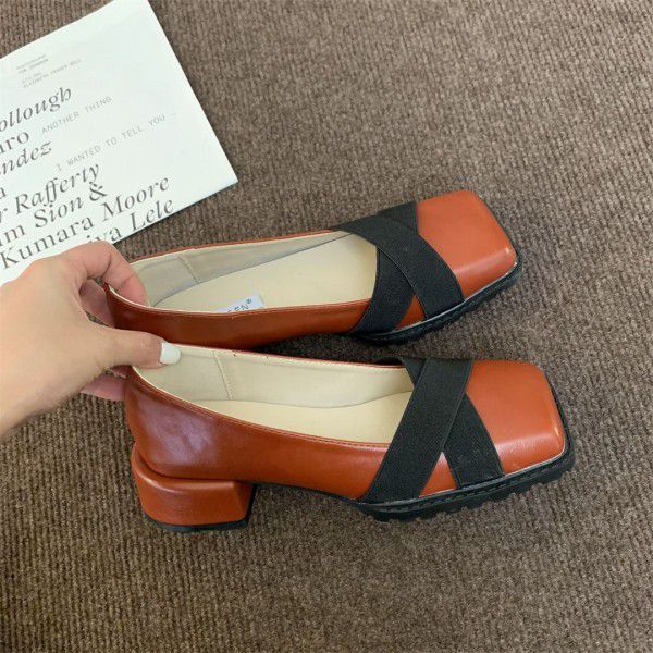 Spring thick heeled square toe women's shoes, shallow cut retro medium heeled single shoes, spring and autumn black small leather shoes 