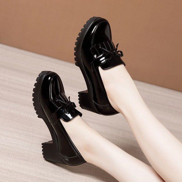 Spring and Autumn Lace up Small Leather Shoes British Style Thick Heel Shoes New Mid Heel Versatile Casual Large Women's Shoes 