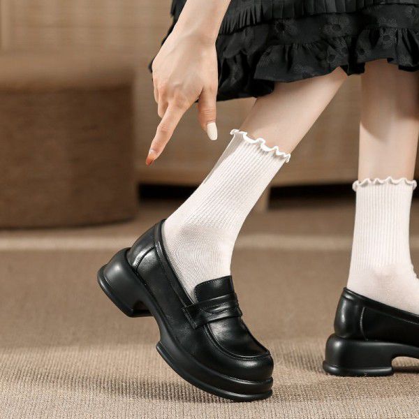 English style small leather shoes with thick heels...