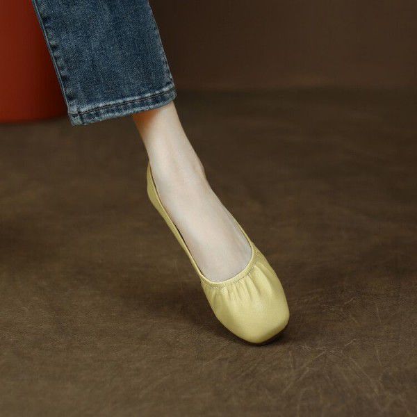 Soft sheepskin single shoe for summer, flat bottomed square toe, shallow cut, comfortable and versatile 
