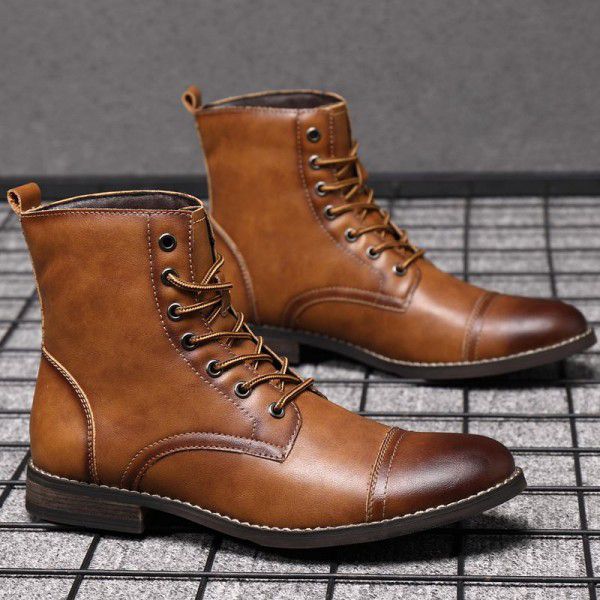 Autumn and Winter Martin Boots Fashion Large Pointed Retro Leather Boots High Top British Casual Men's Shoes 