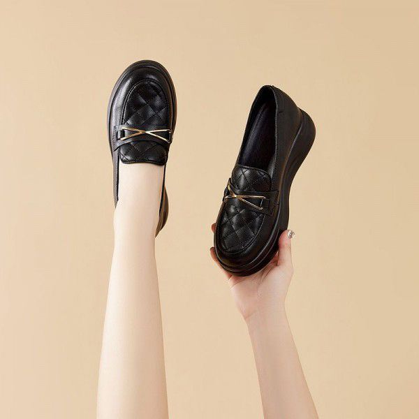 Spring new leather small shoes for women British flat sole single shoes casual women's shoes Slip-on shoe 