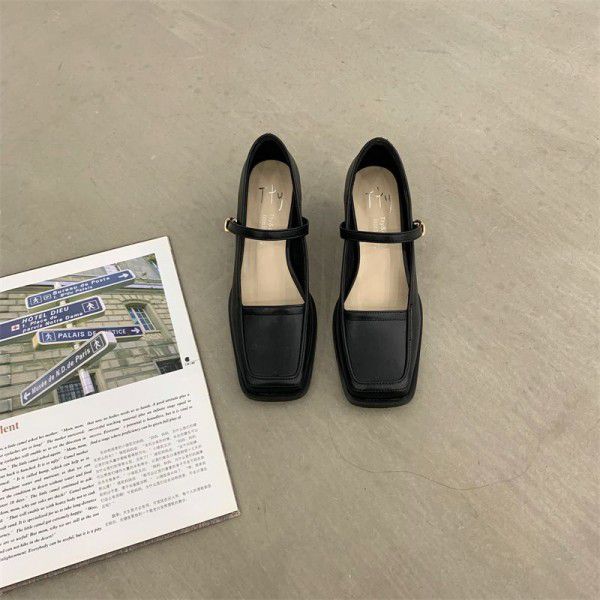 Red Mary Jane Shoes Women's Shoes Spring and Autumn New Hepburn Square Head French Fairy Shoes Gentle Single Shoes 