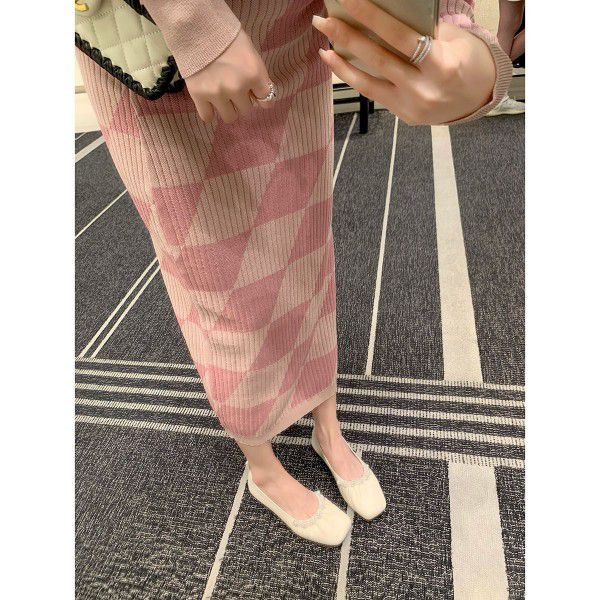 French Gentle Pearl Granny Shoes with Shallow Mouth, Square Head, Soft Flat Bottom, Elegant Single Shoe, Female Summer 