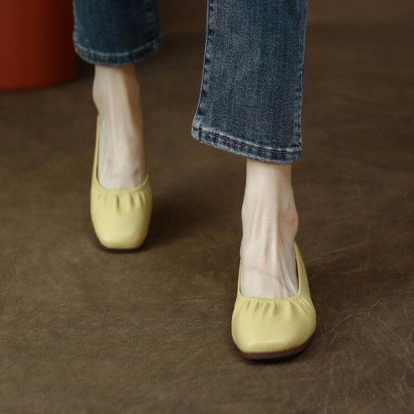 Soft sheepskin single shoe for summer, flat bottomed square toe, shallow cut, comfortable and versatile 