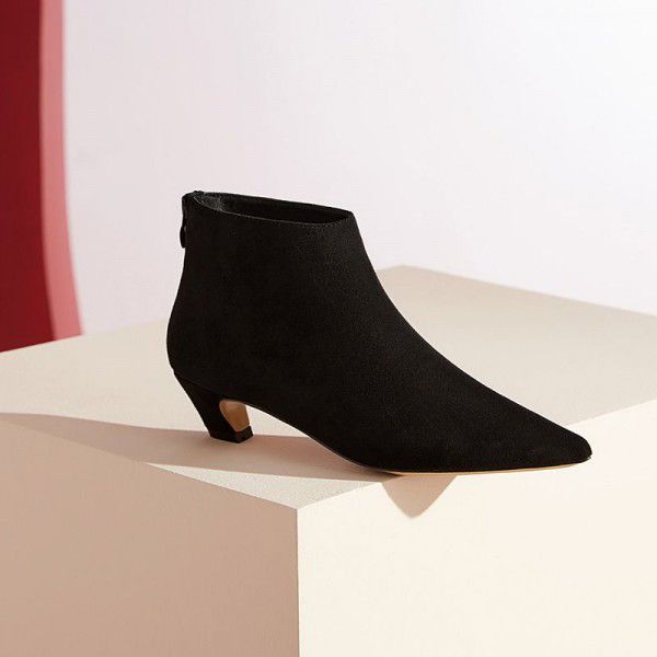 Women's pointed short boots, autumn and winter large boots 