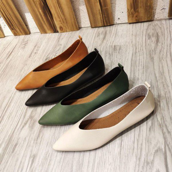 Spring and autumn flat bottomed women's Korean version retro shallow cut large size women's shoes 