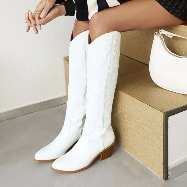White long boots, women's retro thick heels, pointed embroidery, V-neck knight boots, slimming Western boots 