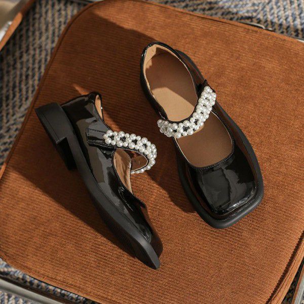 Mary Jane single shoe flat bottom with skirt JK uniform pearl round head lolita cute big head doll small leather shoes female 