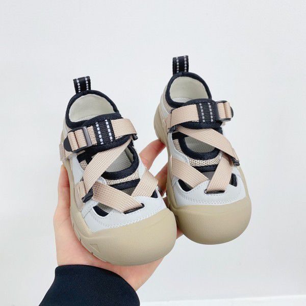 Children's Sports Shoes Spring and Summer New Boys' Hollow Breathable Kick Resistant Running Shoes Girls' Fashionable Casual Shoes 