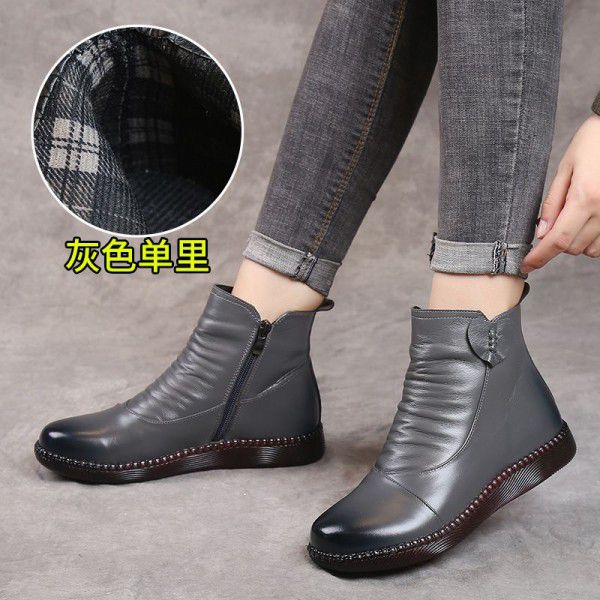 Cotton shoes, genuine leather women's shoes, winter short boots, middle-aged warm, plush, non slip, comfortable mid leather shoes 