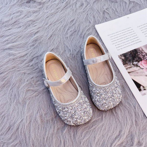 Girls' shoes, princess shoes, winter new children's crystal shoes, baby girls' soft soled shoes, small leather shoes, spring and autumn styles 