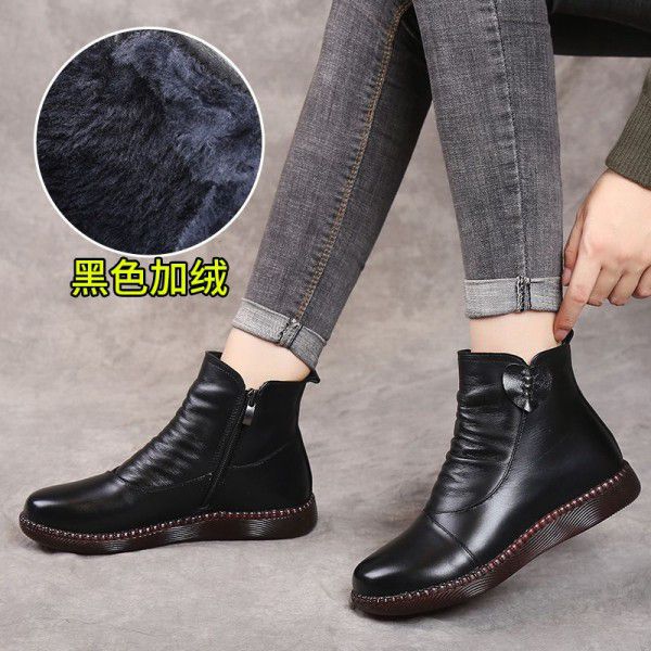 Cotton shoes, genuine leather women's shoes, winter short boots, middle-aged warm, plush, non slip, comfortable mid leather shoes 