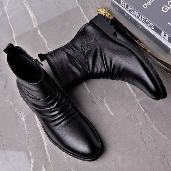 Autumn cowhide men's leather boots with anti slip zipper for warmth and youth fashion classics 
