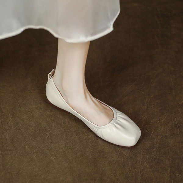 Soft sheepskin single shoe for summer, flat bottomed square toe, shallow cut, comfortable and versatile 