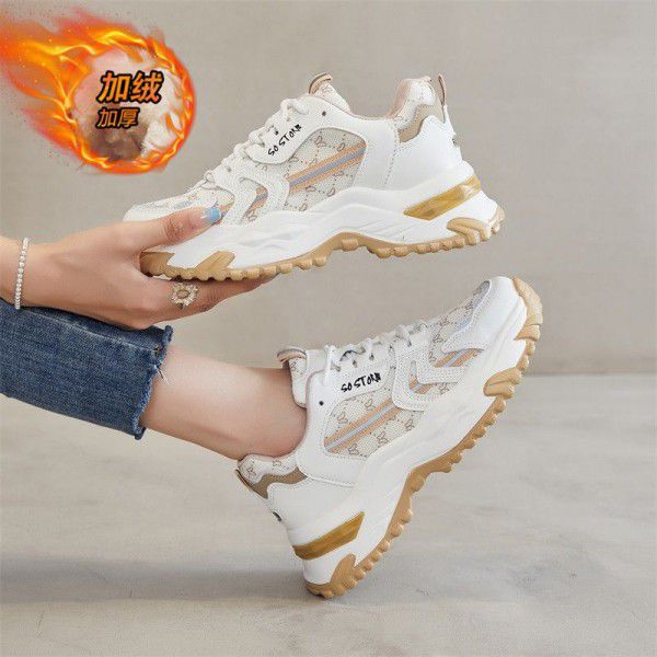 Girls' thick soled dad shoes increase height, autumn and winter plush retro white casual shoes, seasonal trend, versatile sports shoes for women 