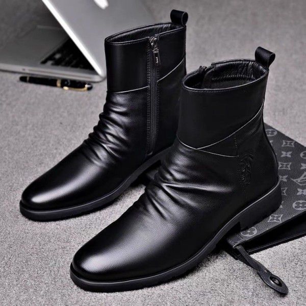 Autumn cowhide men's leather boots with anti slip ...