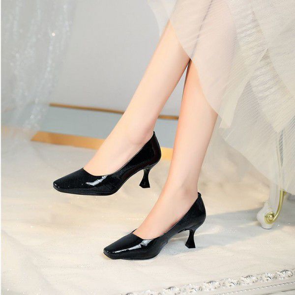 New Spring and Autumn Checker High Heels Sexy Thin Heels Shallow Mouth Single Shoes for Women Fashion Matching Skirts and Leather Shoes for Women 