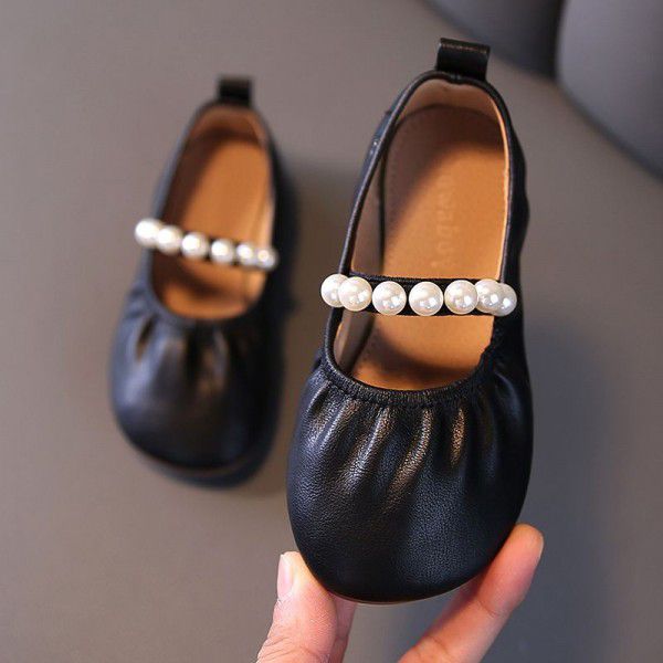 Girls' Princess Shoes Spring and Autumn New Korean Edition Children's Shallow Mouth Single Shoes Super Soft Sole Pearl Grandma Shoes Girls' Little Leather Shoes 