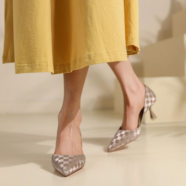 Checkerboard Pointed High Heel Single Shoe Fashionable Elegant Slim Heels 