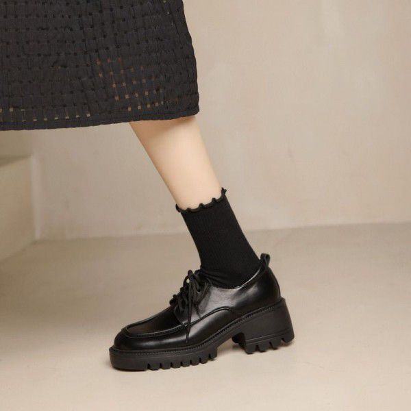 Small leather shoes, women's British style lace up...