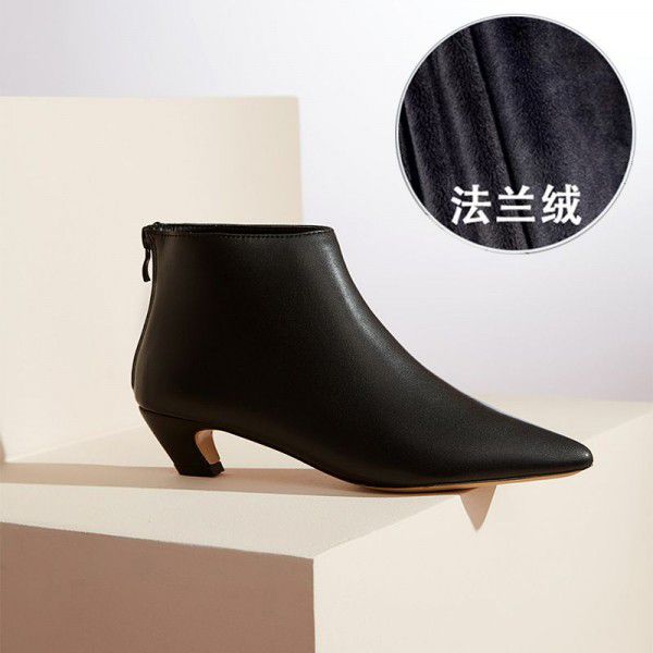 Women's pointed short boots, autumn and winter large boots 