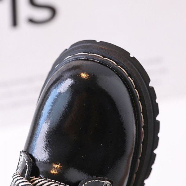 Children's genuine leather British style Martin boots, girls' black small leather boots, autumn and winter new products, children's boots, low leg short boots 