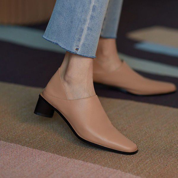 Single shoe with full leather inside and outside, thick heels, square toe, deep mouth, Korean version, retro versatile, and soft leather for both wear 