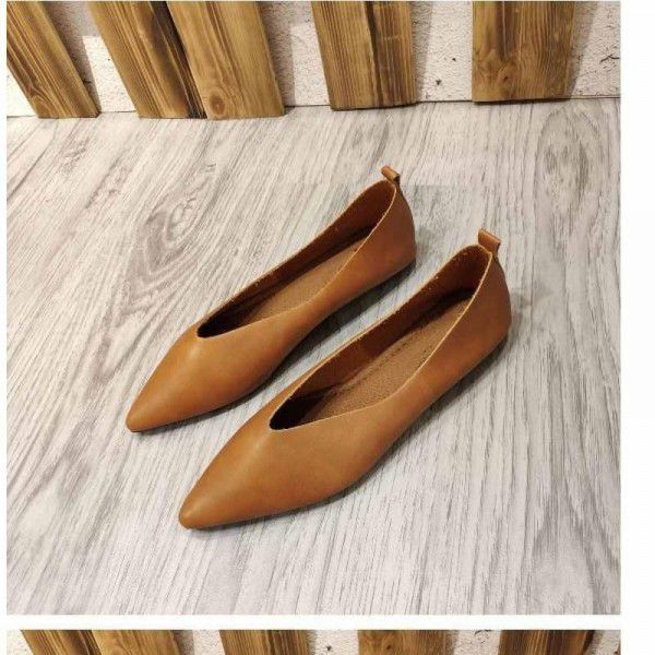 Spring and autumn flat bottomed women's Korean version retro shallow cut large size women's shoes 