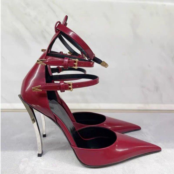 Metal slim high heels, pointed patent leather, hollow shallow mouth sandals, belt buckle, and headband single shoes 