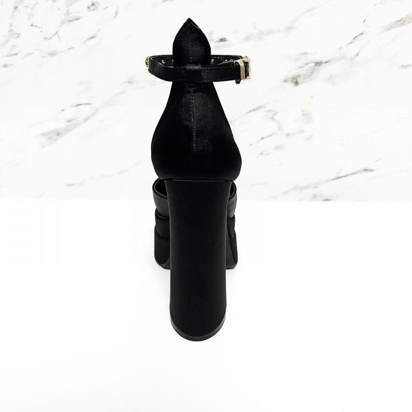 Colorful rhinestone waterproof platform with thick bottom and pointed tip for women in large size 