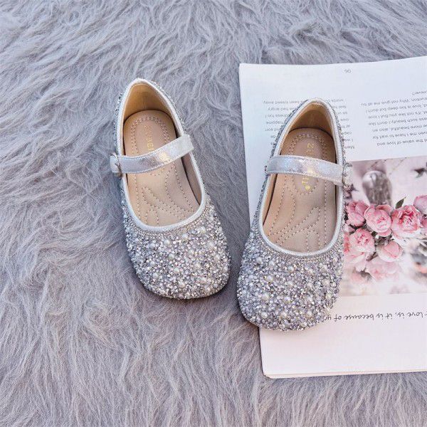 Girls' shoes, princess shoes, winter new children's crystal shoes, baby girls' soft soled shoes, small leather shoes, spring and autumn styles 