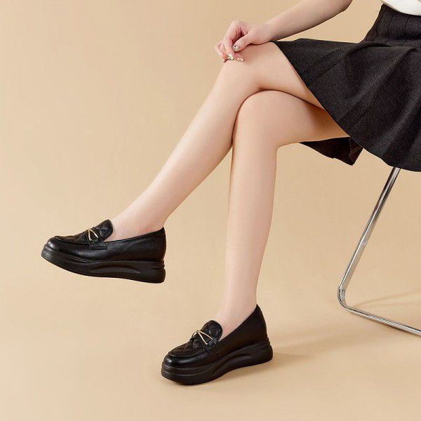Spring new leather small shoes for women British flat sole single shoes casual women's shoes Slip-on shoe 