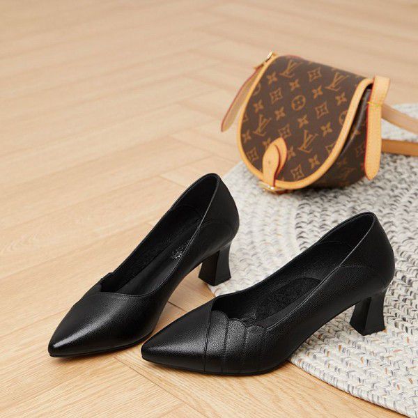 Pointed genuine leather high heels, women's thick heels, autumn new black leather shoes, women's shoes 