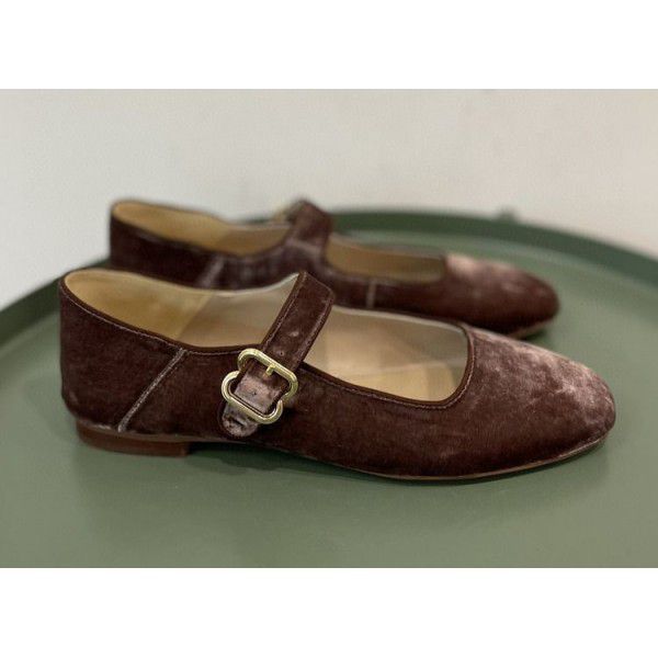 Genuine leather women's singles shoes with square toe, shallow mouth, flat bottom, and a straight line strap. Mary Jane real velvet dance shoes 