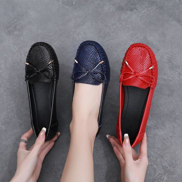 Women's Genuine Leather Versatile Summer Breathable Retro Flat Bottom Women's Single Shoes New Mom's Shoes 