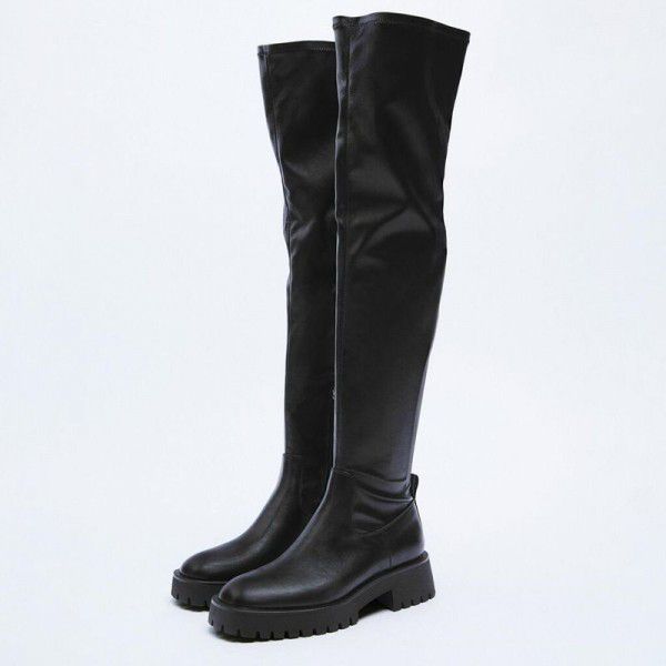 Black knee length boots for women in autumn and wi...