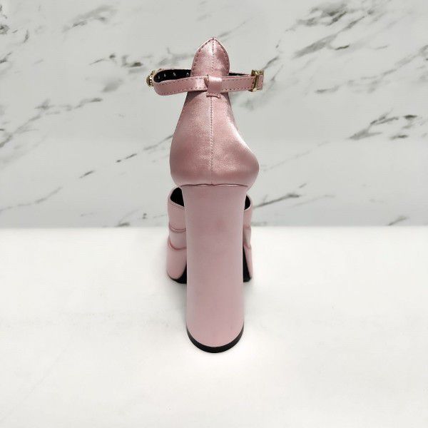 Colorful rhinestone waterproof platform with thick bottom and pointed tip for women in large size 