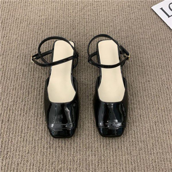 Red patent leather Baotou sandals for women in summer, versatile, square head, low heel, one button Mary Jane single shoes, Caligae 