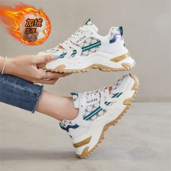 Girls' thick soled dad shoes increase height, autumn and winter plush retro white casual shoes, seasonal trend, versatile sports shoes for women 