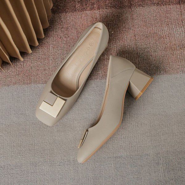 New spring square head leather thick heel Slip-on shoe women's fashion metal buckle casual single shoes women's Korean women's shoes 