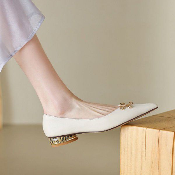 Sharp pointed beige high heels, women's thick heels, new low heeled women's shoes, summer soft leather single shoes 
