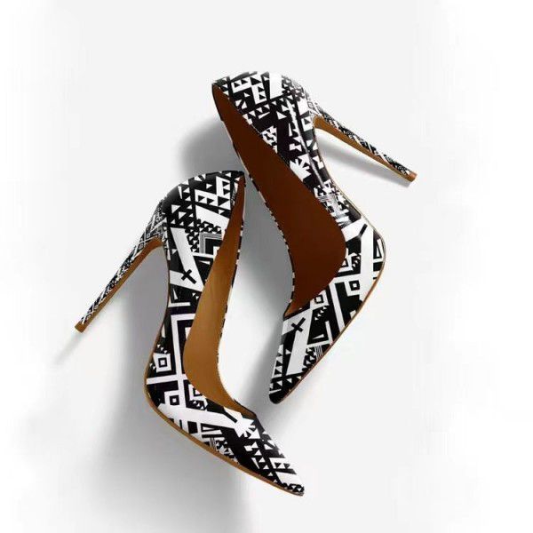 Women's fashion single shoe with pointed print thi...