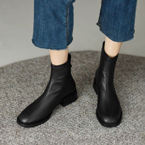 Simple basic cowhide Chelsea boot autumn and winter new thick middle heel round head back zipper full leather short boots for women 