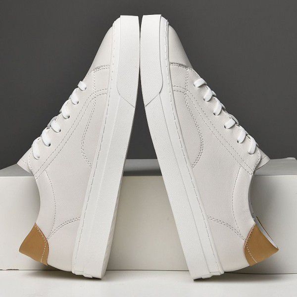 Spring New Board Shoes Men's Fashion Breathable Student Small White Toe Layer Cowhide Men's Small Leather Shoes 