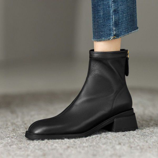 Simple basic cowhide Chelsea boot autumn and winte...